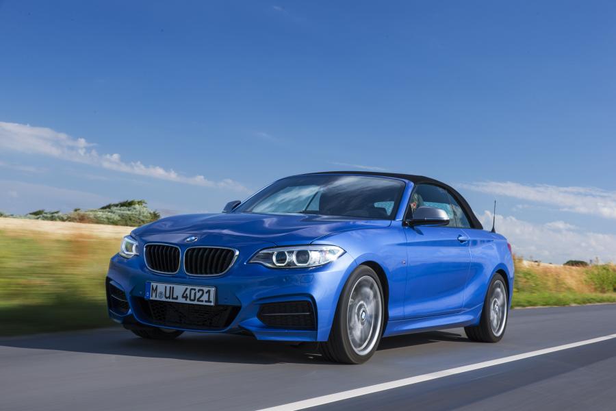  BMW M235i Convertible 2014 года  (фото 20 из 28)
